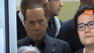 6 - Europee, il voto del presidente di Forza Italia Silvio Berlusconi
