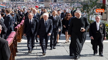 2 - Mattarella alla canonizzazione di cinque nuovi santi in Piazza San Pietro