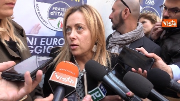 5 - Il comizio di Giorgia Meloni in piazza San Carlo a Milano,