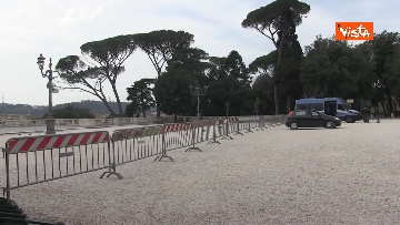 2 - Pasqua in zona rossa, vietato l’accesso alla Terrazza del Pincio a Roma
