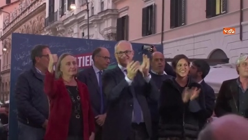 2 - Gualtieri, Letta e Zingaretti alla festa per la vittoria delle amministrative di Roma. Le foto 