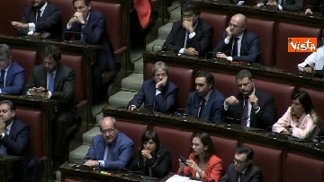 11 - Conte replica in aula a Montecitorio prima del voto di fiducia