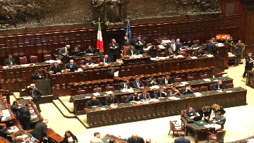 1 - Dl Anticorruzione, presenti in aula Conte, Salvini e Di Maio per il primo dibattito alla Camera