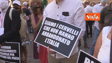 2 - Manifestazione dei giovani professionisti davanti a Montecitorio, le foto