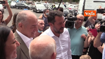 9 - Salvini e Michetti visitano il quartiere romano di Casale Caletto. Le foto