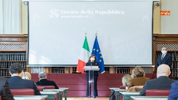 1 - L'incontro per gli auguri di Natale tra la Presidente del Senato Casellati e la stampa parlamentare