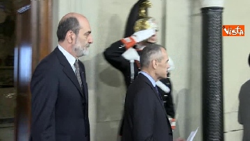 3 - Governo, Cottarelli accetta con riserva incarico conferito da Mattarella