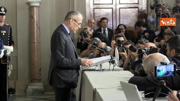 12 - Governo, Cottarelli accetta con riserva incarico conferito da Mattarella