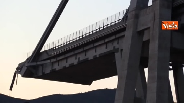11 - Ponte Morandi, le immagini del luogo del crollo