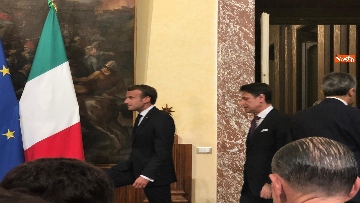 10 - Conte e Macron in conferenza stampa a Palazzo Chigi