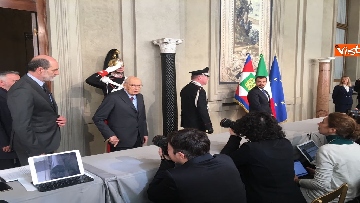 11 - Napolitano dopo il colloquio con Mattarella immagini