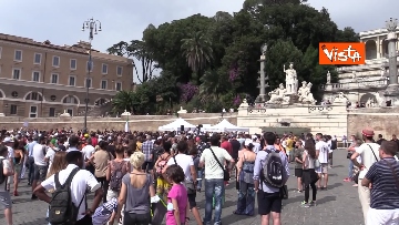 11 - No green pass, le foto della protesta a Piazza del Popolo a Roma
