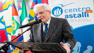 4 - Mattarella inaugura nuovo centro Astalli per rifugiati a Roma
