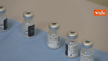 2 - Primi vaccini Covid-19 al Policlinico Tor Vergata. Le immagini 