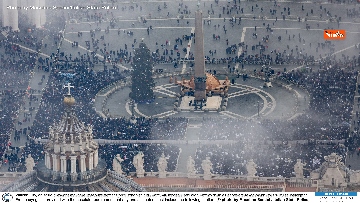 3 - Le foto aree della Polizia di Stato durante esequie Papa Benedetto XVI