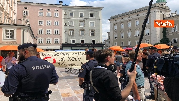 7 - Manifestazione per Carola durante la visita di Mattarella a Salisburgo 