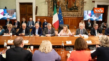 4 - Meloni riceve associazioni datoriali, al via tavolo Governo-imprese a Palazzo Chigi