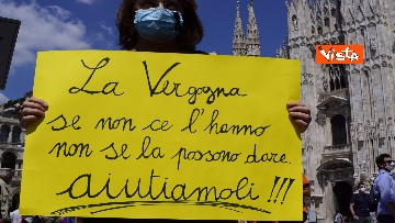 7 - Flash Mob Duomo, la manifestazione: “Salviamo la Lombardia” vista dall’alto