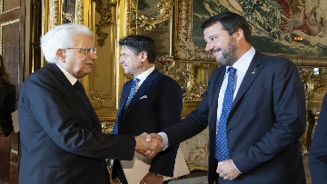 2 - Mattarella incontra Conte e ministri in vista del Consiglio Ue