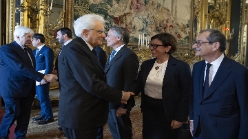 4 - Mattarella incontra Conte e ministri in vista del Consiglio Ue