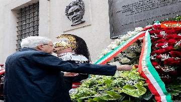 3 - Moro, Mattarella rende omaggio in via Caetani per 41° anniversario morte statista