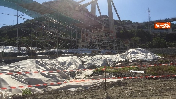 9 - Ponte Morandi, le immagini di Pila 10 e pila 11 a poche ore dall'esplosione per la demolizione