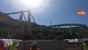 11 - Ponte Morandi, le immagini di Pila 10 e pila 11 a poche ore dall'esplosione per la demolizione