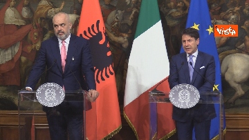2 - Conte e il Primo Ministro albanese Edi Rama in conferenza stampa a Chigi, le immagini