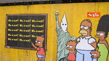 1 - George Floyd, sui muri di Milano le opere antirazziste, i Simpson diventano afroamericani