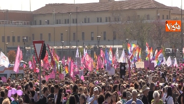 8 - Manifestazione femminista a Verona, in 20mila in corteo