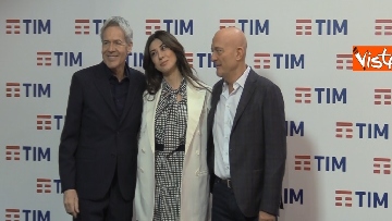 7 - La photocall con Bisio, V. Raffaele e Claudio Baglioni dopo la terza serata del Festival di Sanremo