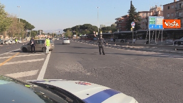 7 - Posti di blocco intensificati a Roma per le festività pasquali