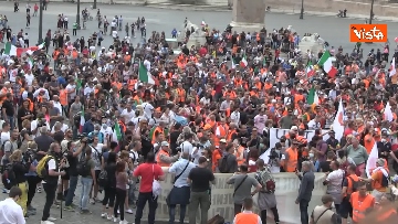 4 - La manifestazione dei Gilet Arancioni a Roma
