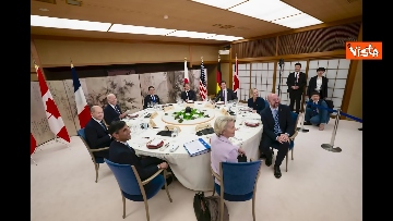 6 - Al via il vertice del G7 a Hiroshima, i leader depongono corona al Peace Memorial Park