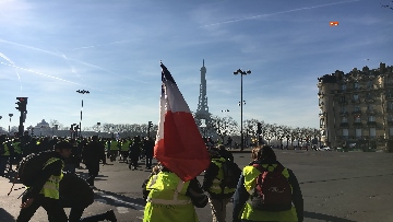 8 - Gilet Gialli sfilano agli Champs Elysee per la 14esima settimana di mobilitazione consecutiva