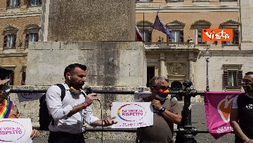 7 - Omotransfobia, Flash Mob a Montecitorio delle associazioni LGBT, le immagini 