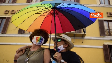9 - Omotransfobia, Flash Mob a Montecitorio delle associazioni LGBT, le immagini 