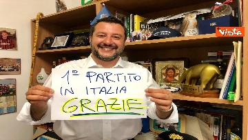 1 - FOTO GALLERY Europee, il post di Salvini sui social dopo i primi exit poll con cartello '1 partito in Italia. Grazie!'