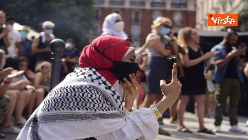 6 - Flash Mob a Milano contro annessioni dei territori palestinesi nello stato d’Israele, le immagini 