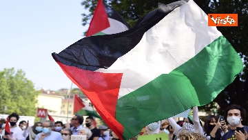 9 - Flash Mob a Milano contro annessioni dei territori palestinesi nello stato d’Israele, le immagini 