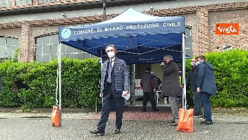 2 - La visita del presidente della Lombardia Attilio Fontana nell'hub vaccinale della Fabbrica del Vapore a Milano