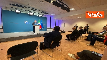1 - Consiglio Ue, le foto della conferenza stampa del Presidente Draghi a Bruxelles 