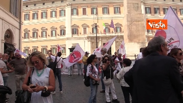 7 - Protesta a Montecitorio per l’equità territoriale Nord-Sud. Le foto