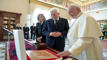 2 - Mattarella in Vaticano per visita di congedo al Papa, ecco le foto