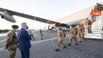 6 - Fine missione italiana in Afghanistan, ecco gli ultimi militari che atterrano a Ciampino 