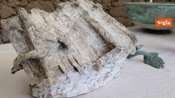 5 - Un baule rimasto chiuso per 2000 anni ritrovato a Pompei, apparteneva al ceto medio. Le immagini