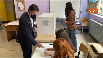 2 - Conte alle urne per le elezioni, il momento del voto