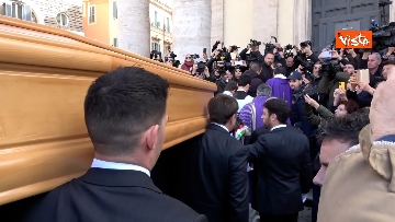 7 - Funerali Lollobrigida, le immagini dei momenti più toccanti della cerimonia 