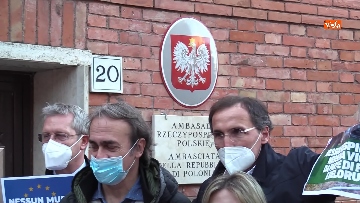 3 - Migranti Polonia-Bielorussia, flash mob di Pd, Si, +Europa e Verdi all'ambasciata polacca. Le foto