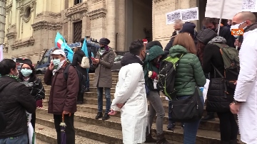 6 - I ricercatori precari del Cnr protestano davanti al Miur, le foto della manifestazione